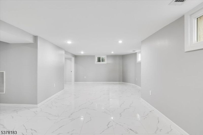 Empty room, Interior, Marble, Recessed Lighting