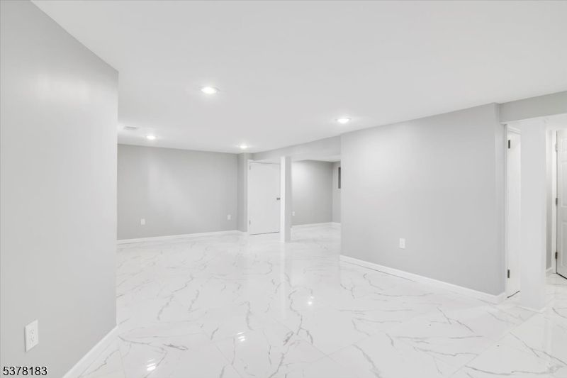 Empty room, Interior, Marble, Recessed Lighting