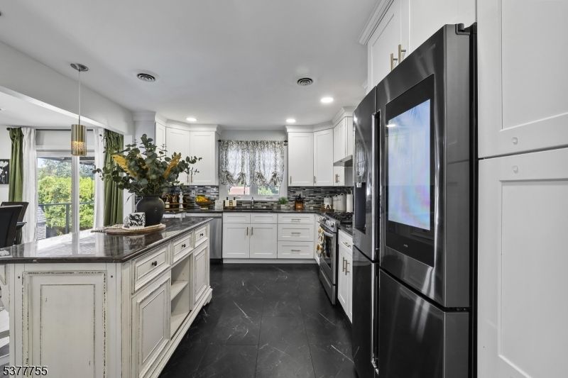 Interior, Kitchen, Pendant Lights, Recessed Lighting, Stainless Steel Appliances