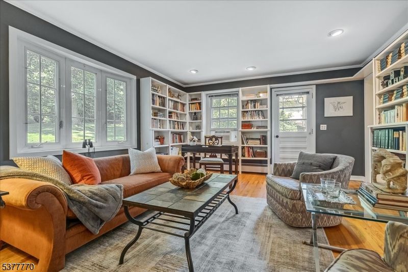Home Office, Interior, Living room, Recessed Lighting, Wood Texture Flooring