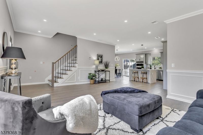 Interior, Kitchen, Living room, Pendant Lights, Recessed Lighting, Wood Texture Flooring