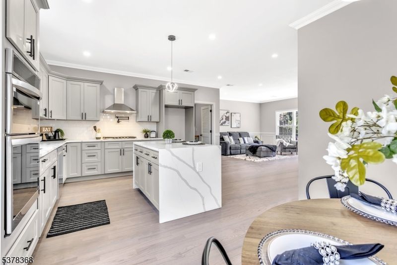 Interior, Kitchen, Living room, Pendant Lights, Recessed Lighting, Stainless Steel Appliances, Wood Texture Flooring