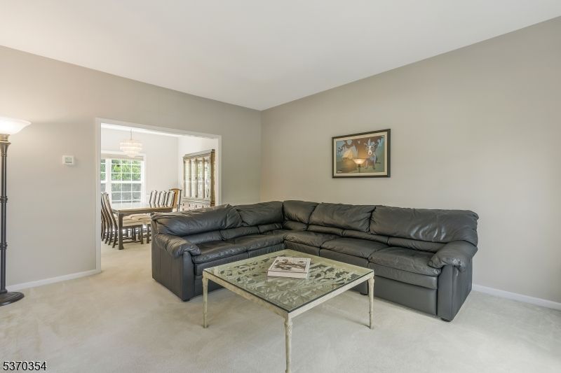 Chandelier, Dining room, Interior, Living room