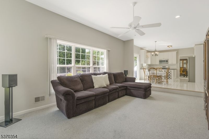 Chandelier, Dining room, Interior, Kitchen, Living room, Recessed Lighting
