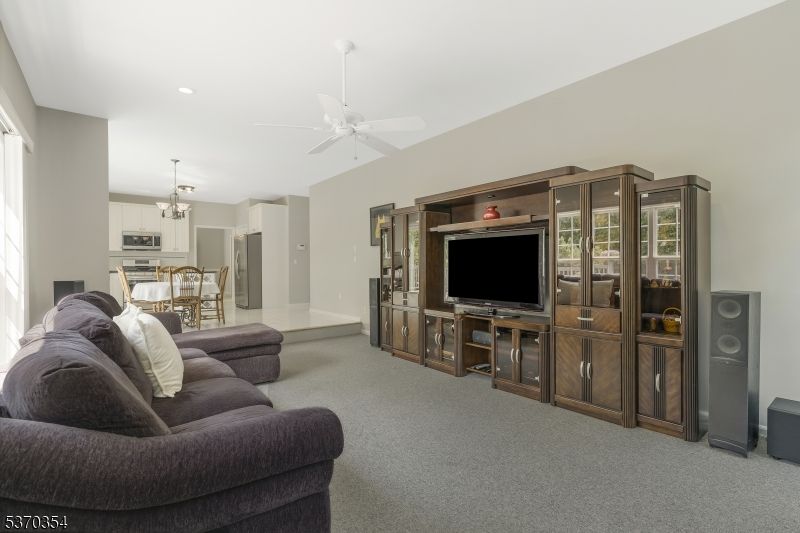 Chandelier, Dining room, Interior, Living room, Recessed Lighting