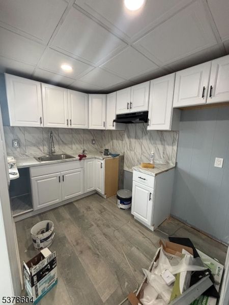 Interior, Kitchen, Marble Walls, Recessed Lighting, Wood Texture Flooring