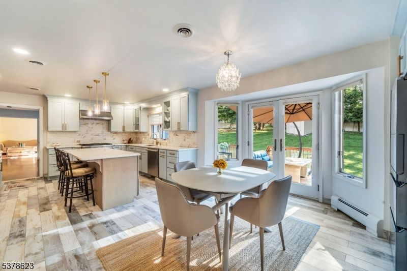 Chandelier, Dining room, Interior, Kitchen, Pendant Lights, Recessed Lighting, Wood Texture Flooring