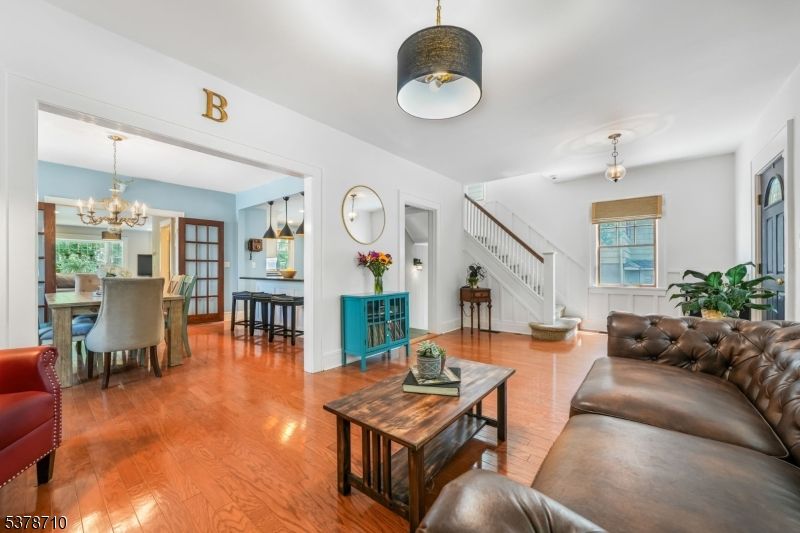 Chandelier, Dining room, Interior, Living room, Wood Texture Flooring