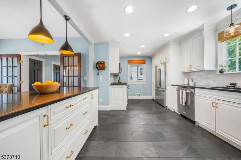 Interior, Kitchen, Pendant Lights, Recessed Lighting, Stainless Steel Appliances