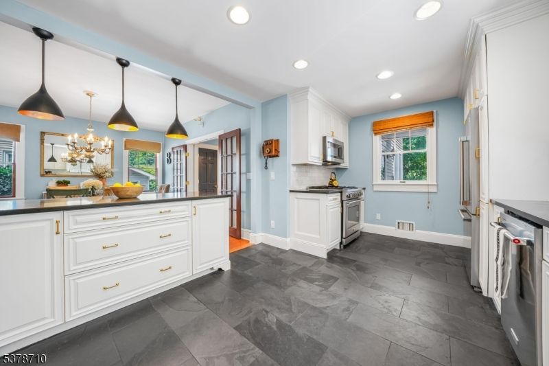 Interior, Kitchen, Pendant Lights, Recessed Lighting, Stainless Steel Appliances