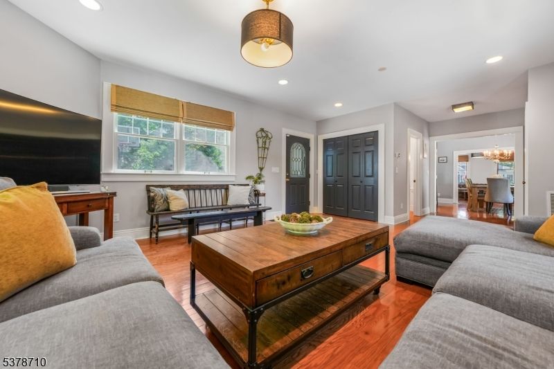 Dining room, Interior, Living room, Recessed Lighting, Wood Texture Flooring