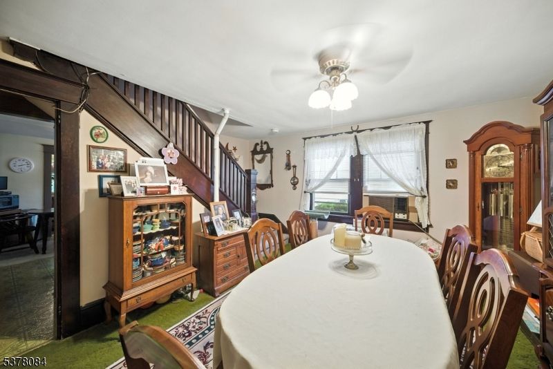 Dining room, Interior