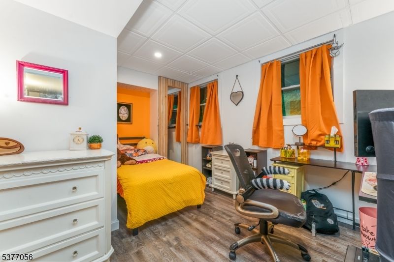 Bedroom, Home Office, Interior, Recessed Lighting, Wood Texture Flooring