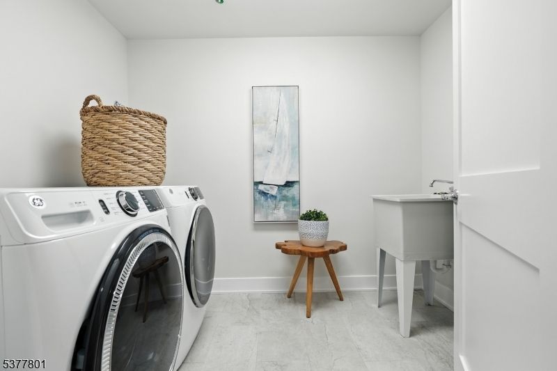 Interior, Washer