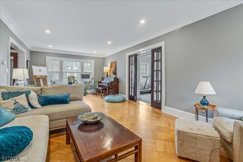 Interior, Living room, Piano, Recessed Lighting, Wood Texture Flooring