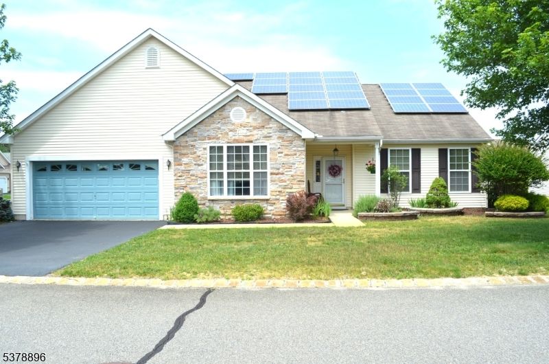 Attached, Exterior, Facade, Solar Panels, Ranch