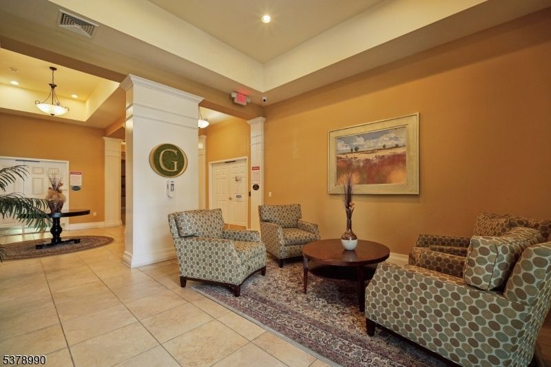Interior, Living room, Pendant Lights, Recessed Lighting