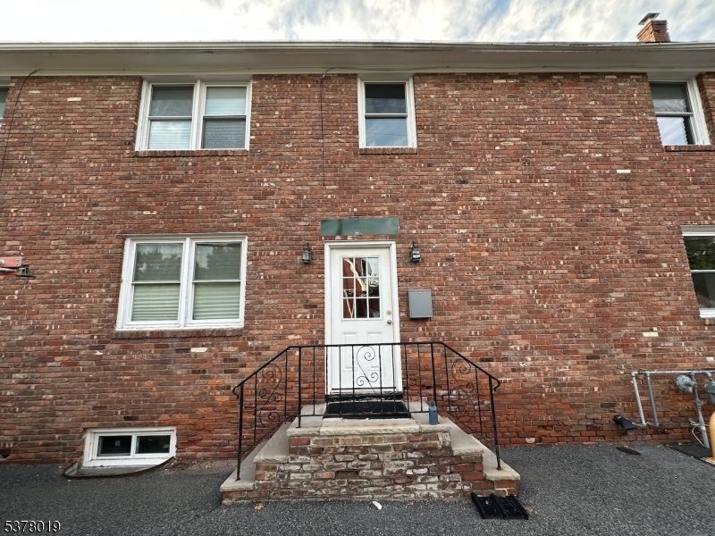 Exterior, Facade, Brick Facade, Rowhouse