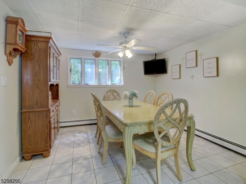Dining room, Interior