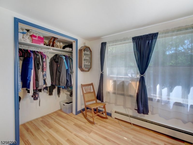 Interior, Walk-in Closets, Wood Texture Flooring