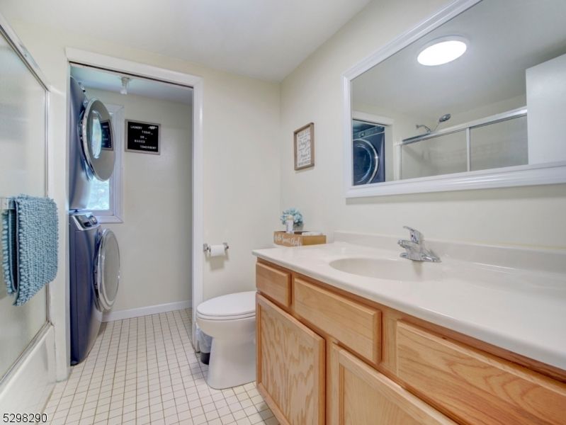 Bathroom, Interior, Recessed Lighting, Washer