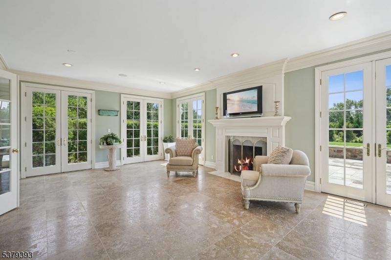 Fireplace, Interior, Living room, Recessed Lighting