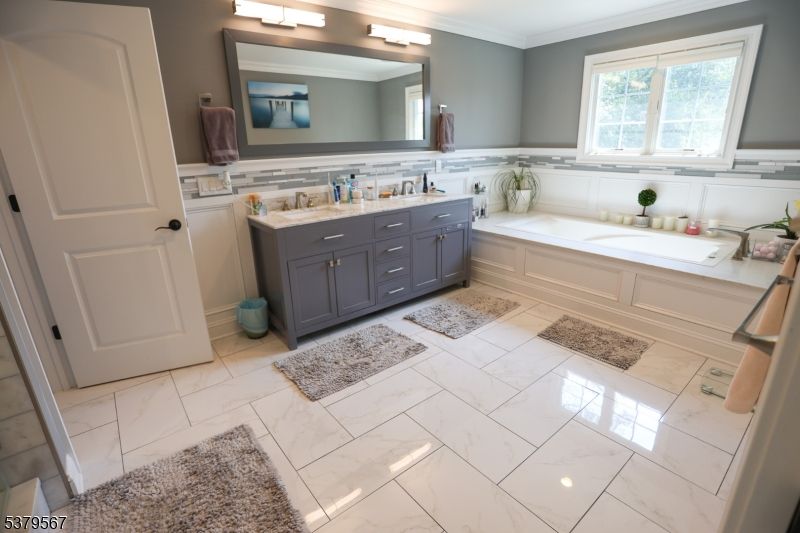 Bathroom, Dual Sink Vanities, Interior, Marble