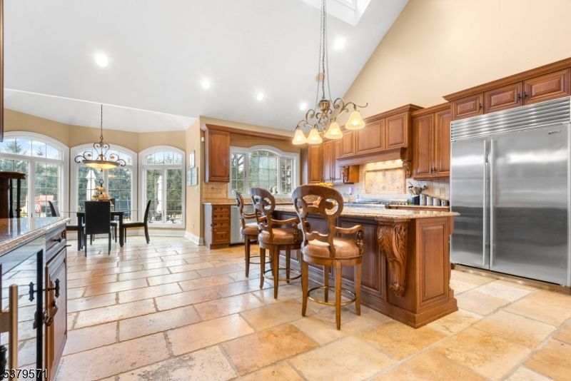Chandelier, Dining room, Interior, Kitchen, Pendant Lights, Recessed Lighting, Stainless Steel Appliances