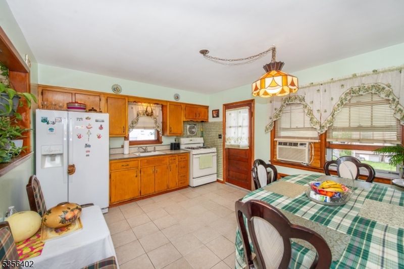 Dining room, Interior, Kitchen, Pendant Lights
