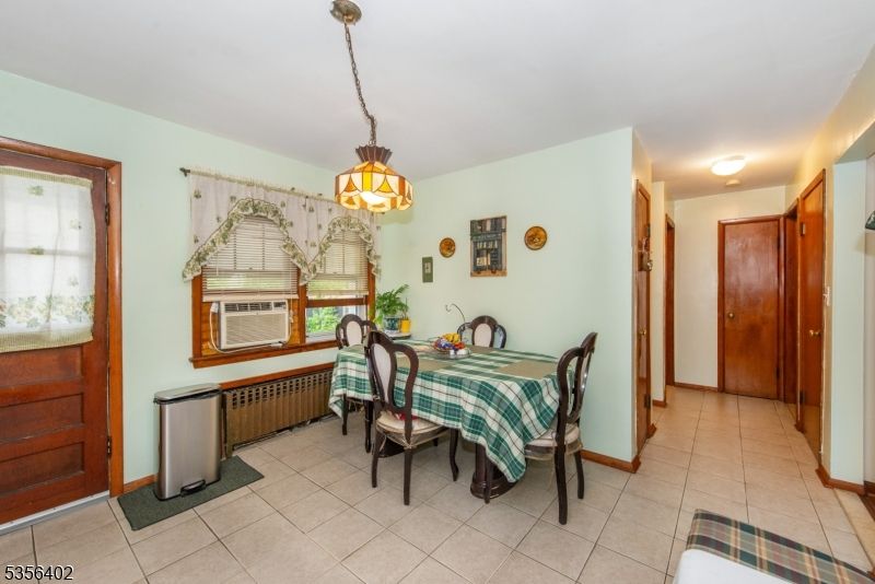 Dining room, Interior, Pendant Lights