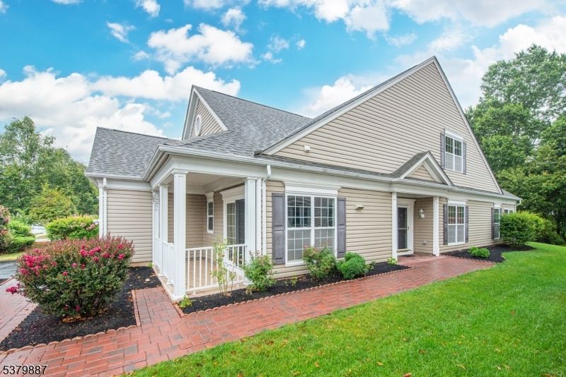 Backyard, Exterior, Facade, Cape Cod