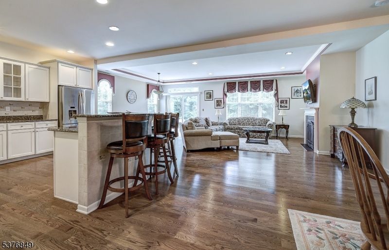 Interior, Kitchen, Living room, Pendant Lights, Recessed Lighting, Stainless Steel Appliances, Wood Texture Flooring