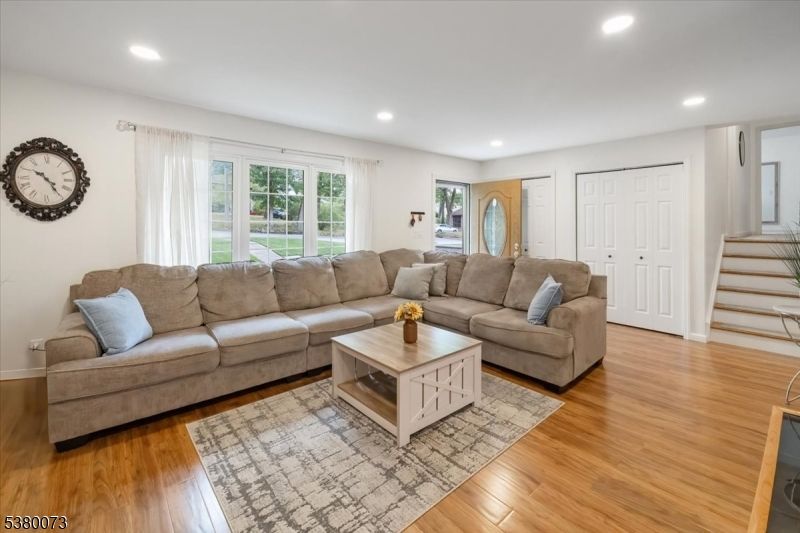 Interior, Living room, Recessed Lighting, Wood Texture Flooring