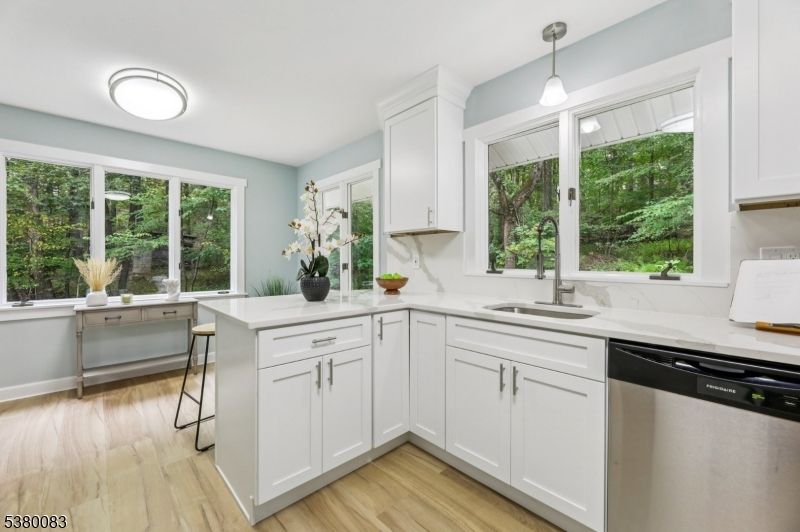 Interior, Kitchen, Pendant Lights, Wood Texture Flooring