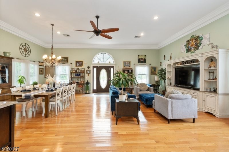 Chandelier, Dining room, Interior, Living room, Recessed Lighting, Wood Texture Flooring