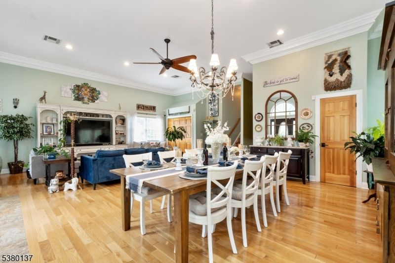 Chandelier, Dining room, Interior, Living room, Recessed Lighting, Wood Texture Flooring
