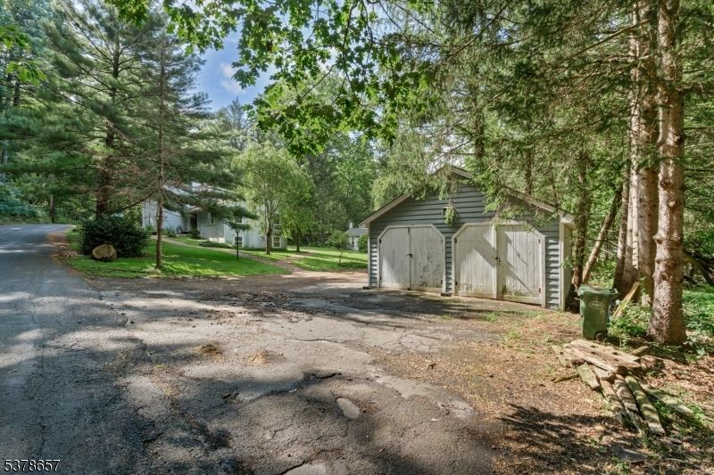 Backyard, Detached Garage, Exterior