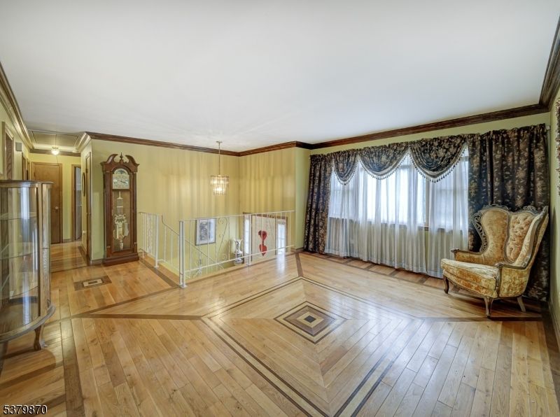 Interior, Pendant Lights, Wood Texture Flooring