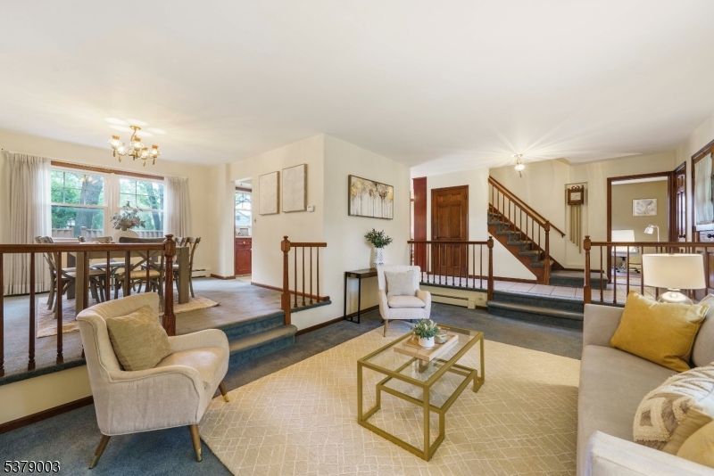 Chandelier, Dining room, Interior, Living room