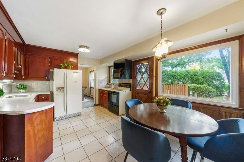 Dining room, Interior, Kitchen, Pendant Lights