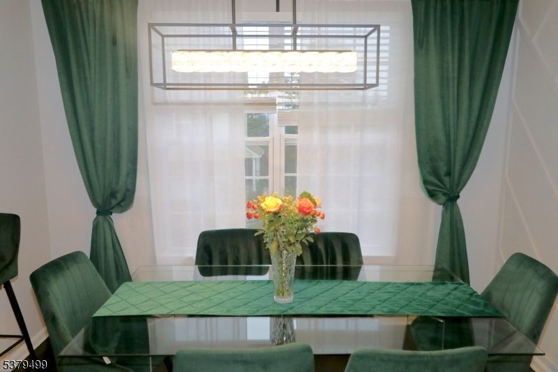 Dining room, Interior