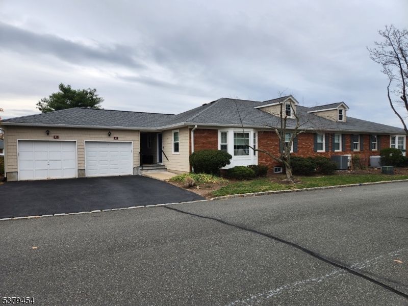 Attached, Exterior, Facade, Brick Facade, Ranch