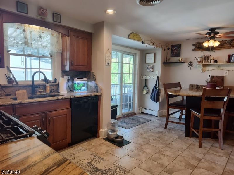 Dining room, Interior, Kitchen, Recessed Lighting