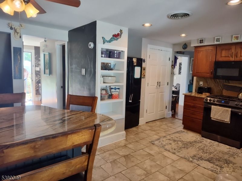 Dining room, Interior, Kitchen, Recessed Lighting