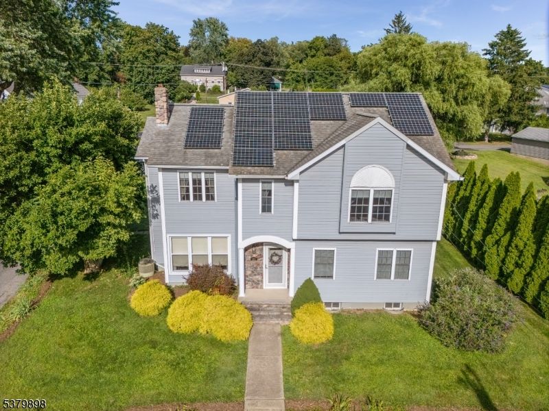 Exterior, Facade, Solar Panels, Farmhouse