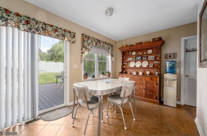 Dining room, Interior