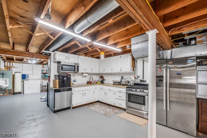 Interior, Kitchen, Stainless Steel Appliances, Washer, Wooden Beams, Wooden Ceilings