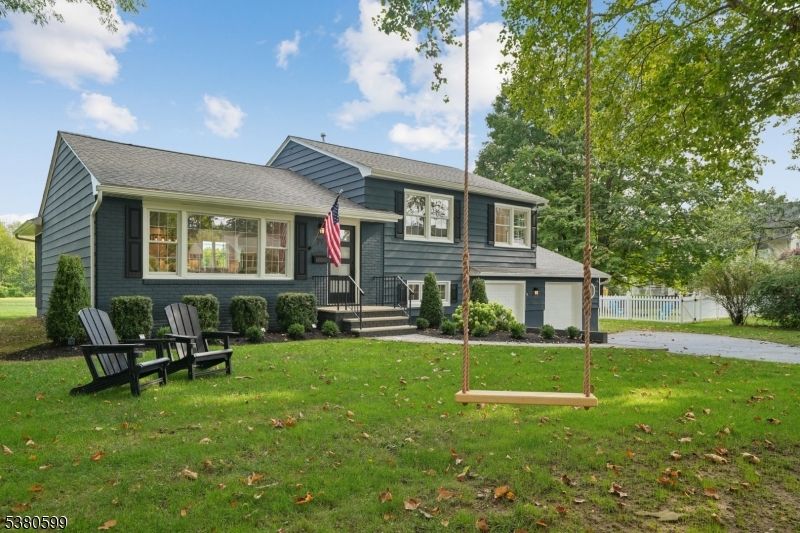 Backyard, Exterior, Facade, Cape Cod