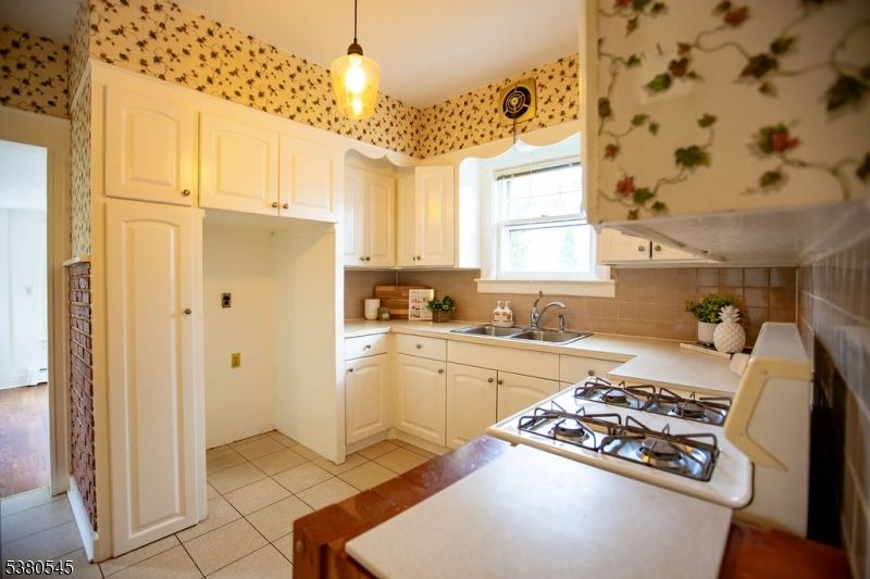 Interior, Kitchen, Pendant Lights