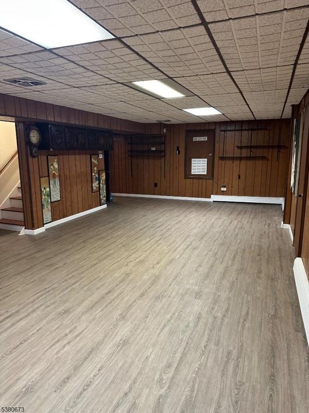 Empty room, Interior, Recessed Lighting, Wood Texture Flooring, Wooden Walls